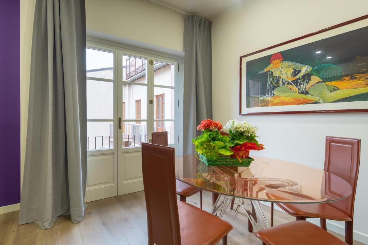 Stunning & Luxurious 1Br Apt 1 Min Walk By Duomo Florens Exteriör bild