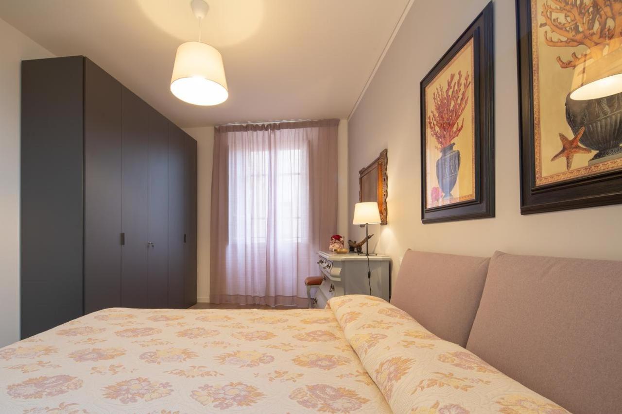 Stunning & Luxurious 1Br Apt 1 Min Walk By Duomo Florens Exteriör bild