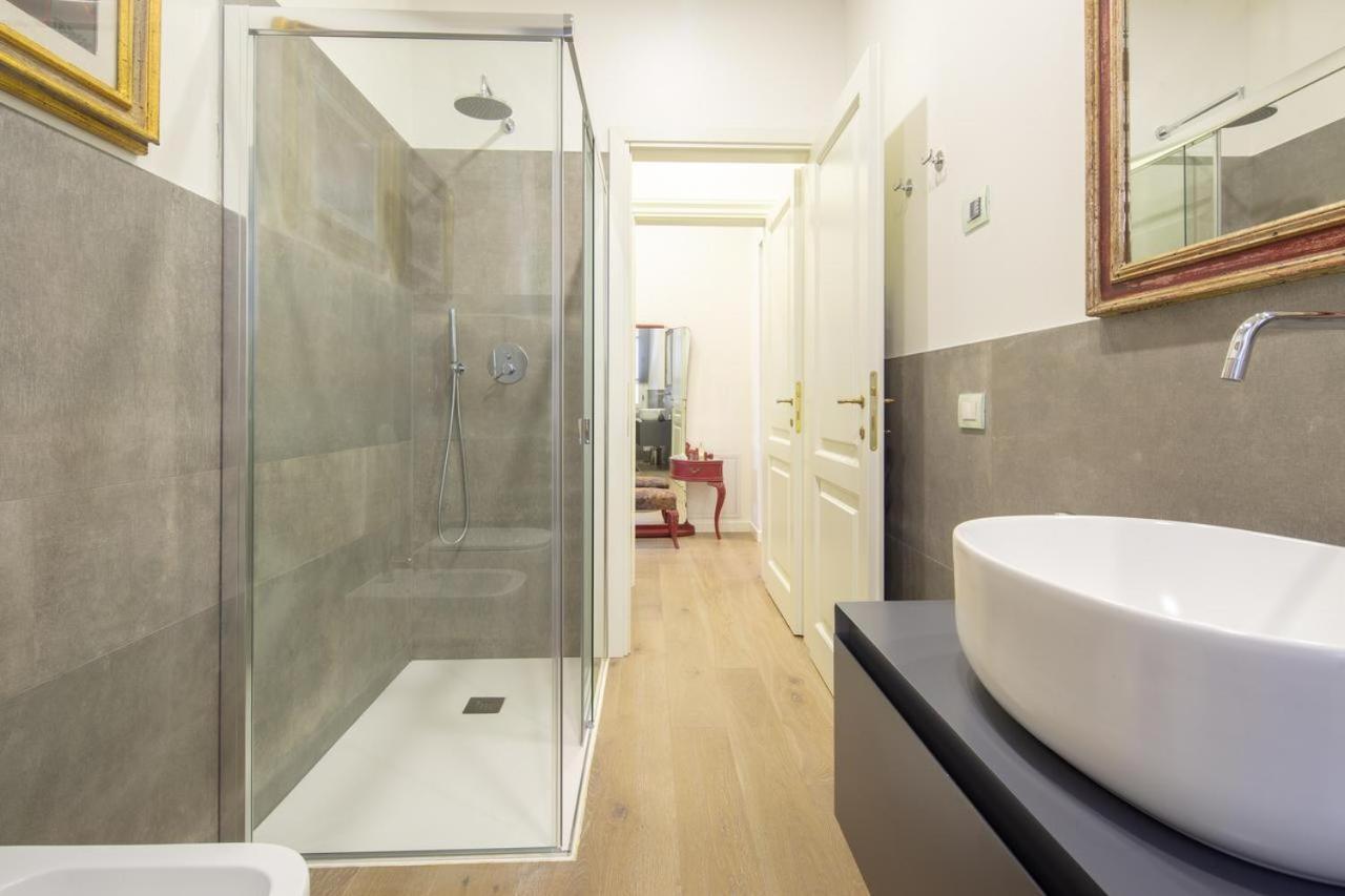 Stunning & Luxurious 1Br Apt 1 Min Walk By Duomo Florens Exteriör bild